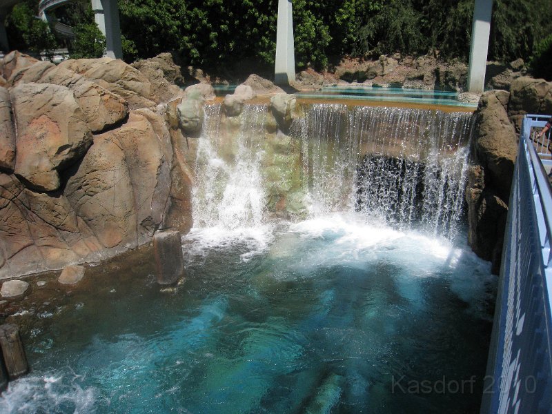 Disneyland 2010 Park 0145.JPG